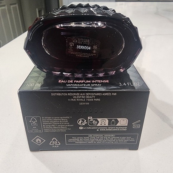 Valentino Born In Roma Intense 3.4oz - Picture 3 of 4